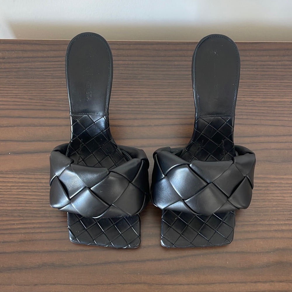 Bottega Veneta Lido Intrecciato Leather Mule - Picture 2 of 7